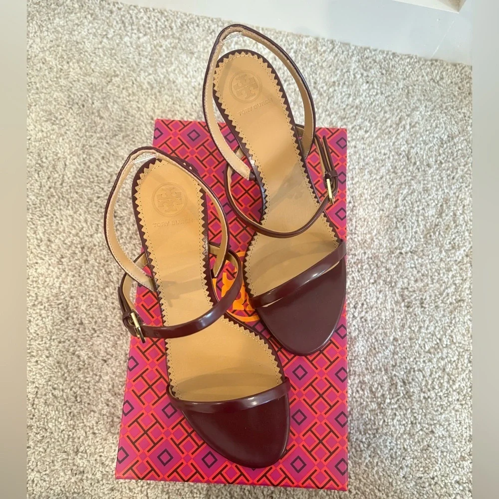 NIB Tory Burch Penelope Sandal size 8 - Picture 1 of 12